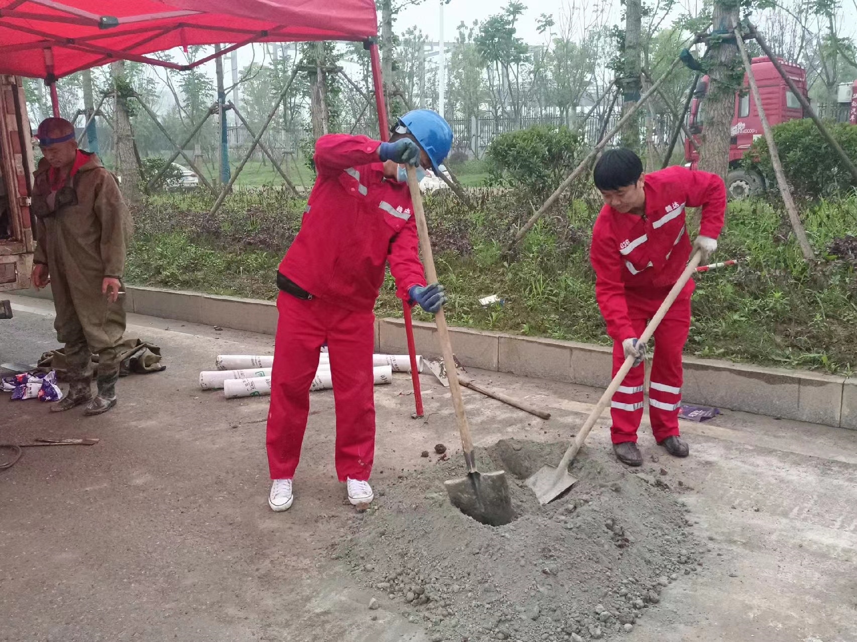 盐源管道疏通哪家好】及时进行市政管道清淤